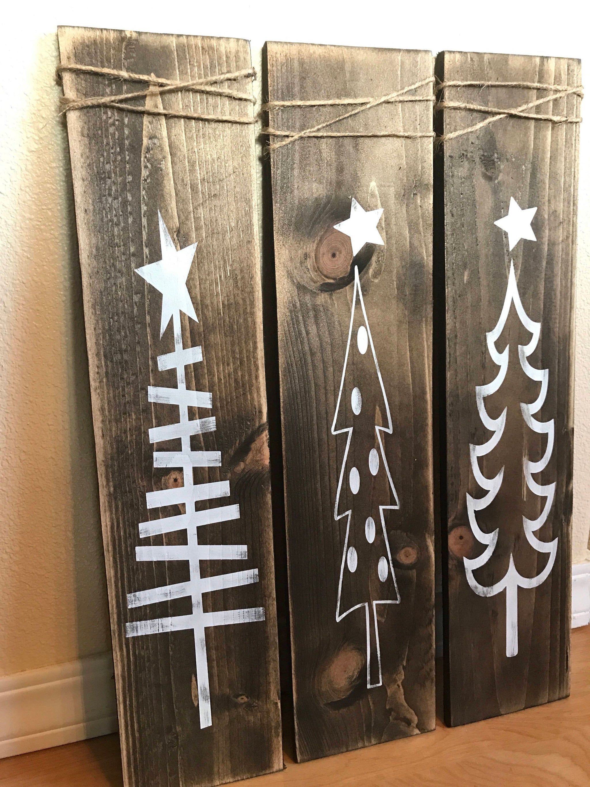 Rustic White Wooden Christmas Tree Signs - Rustic X-mas Decor ...